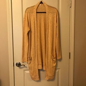 Soft mustard yellow cardigan sweater 🍋
